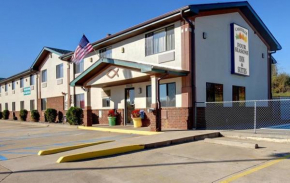 Cassville Four Seasons Inn & Suites